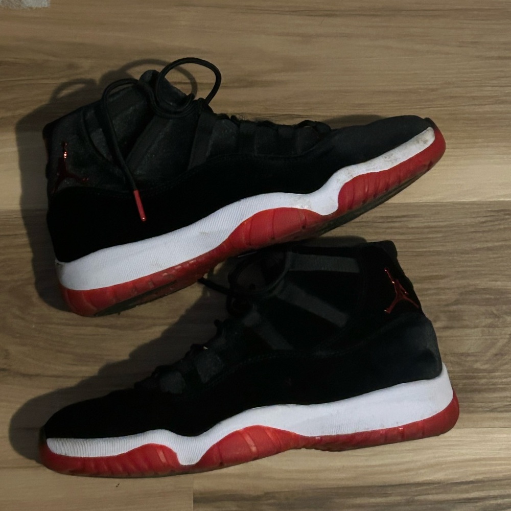 Jordan 11 bred velvet (women’s)